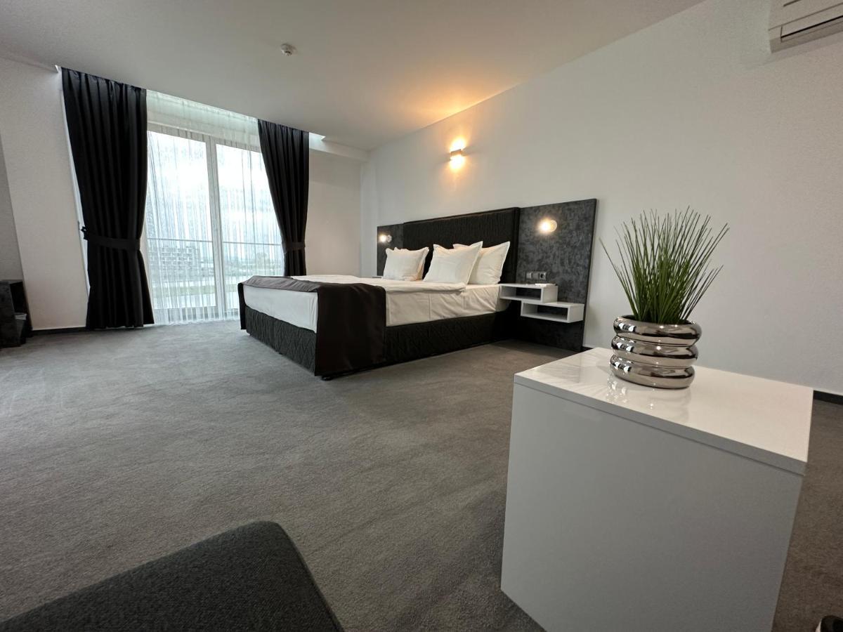 Del Ponte Hotell Svilengrad Exteriör bild